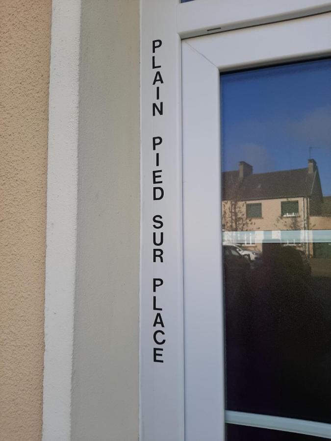 Le Plain Pied Sur Place Le Mêle-sur-Sarthe Eksteriør billede